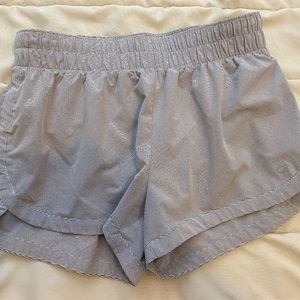 GapFit Gsprint striped shorts